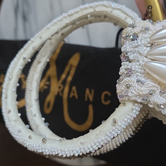 Mary Frances Pearl Beaded Clutch 🤍